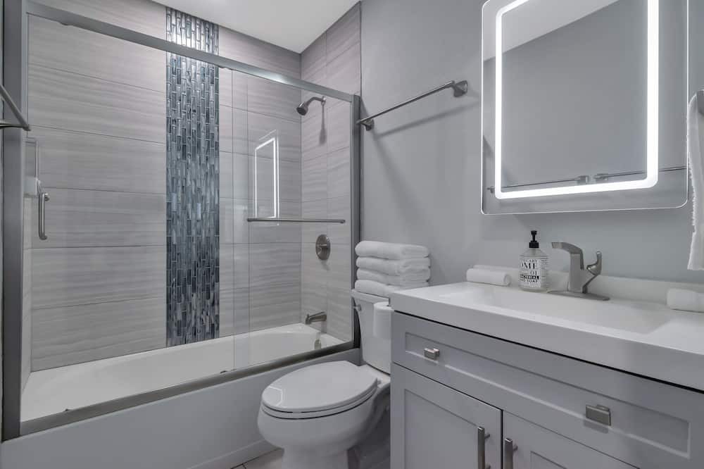 Photo of Bathroom in Lake St. George