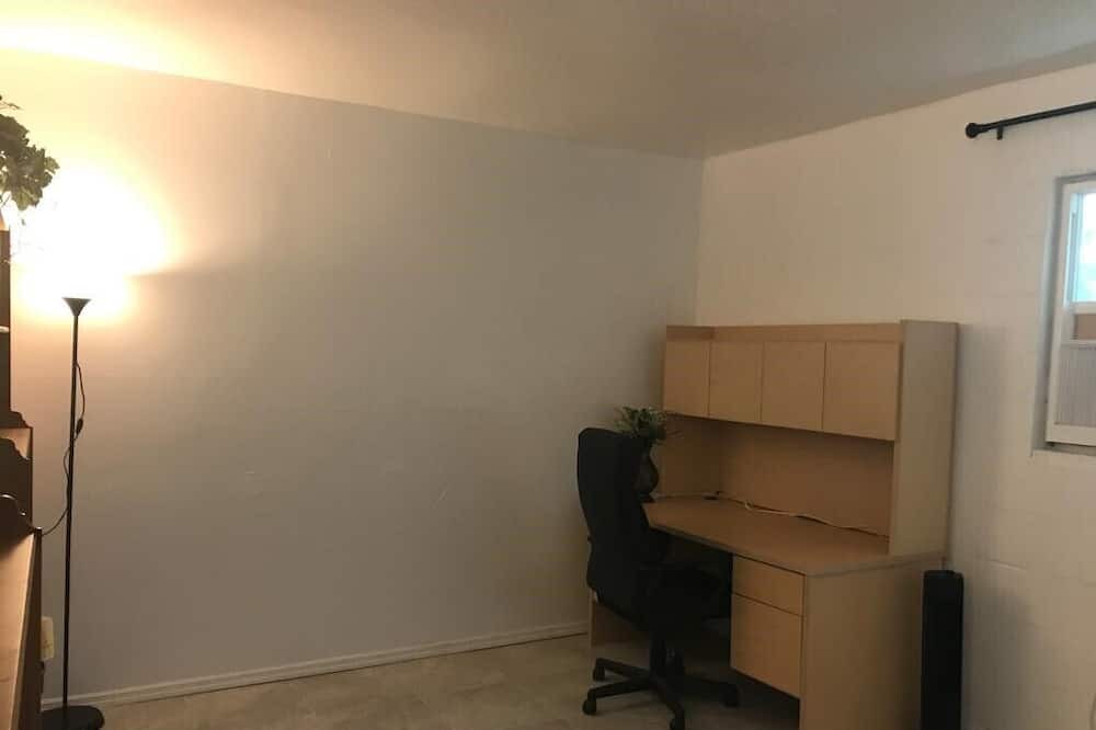 Photo of Bedroom in Warm Mineral Springs