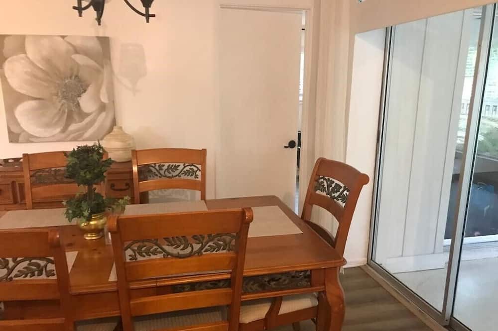 Photo of Kitchen in Warm Mineral Springs