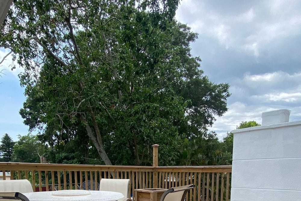 Photo of Patio Balcony in Greater Pinellas Point