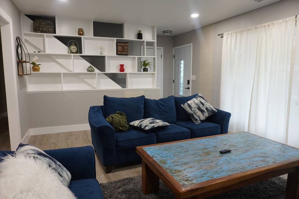 Photo of Livingroom in Greater Pinellas Point