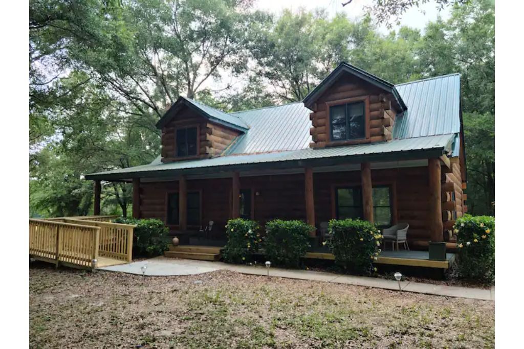 Photo of Outdoor in Dowling Park