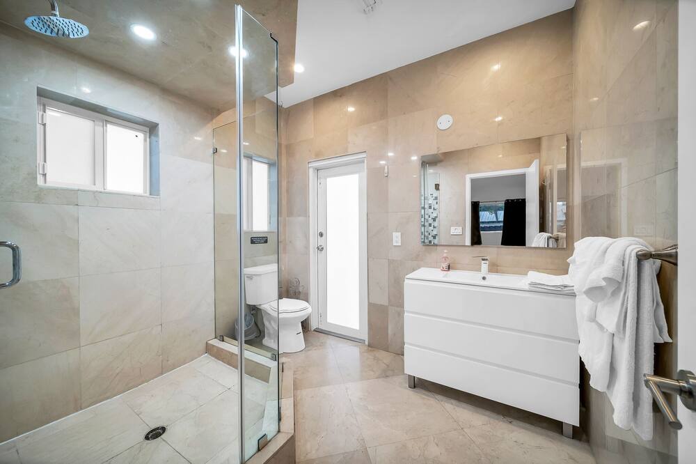 Photo of Bathroom in North Miami Beach