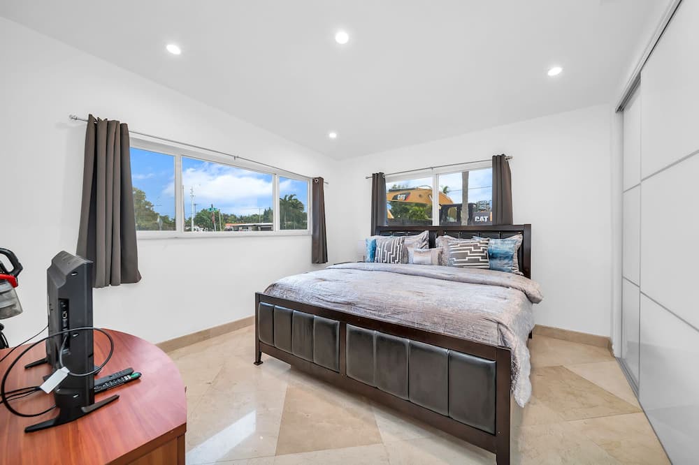 Photo of Bedroom in North Miami Beach