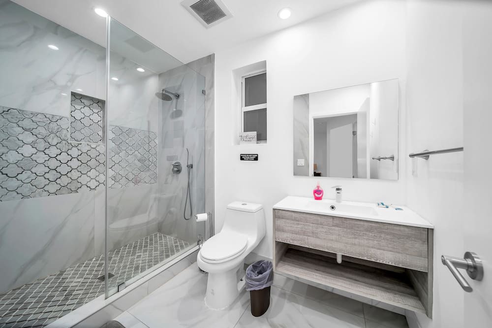 Photo of Bathroom in North Miami Beach
