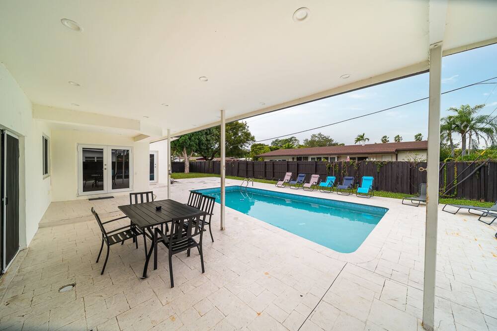 Photo of Outdoor in North Miami Beach