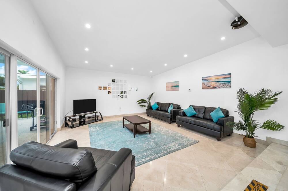 Photo of Livingroom in North Miami Beach