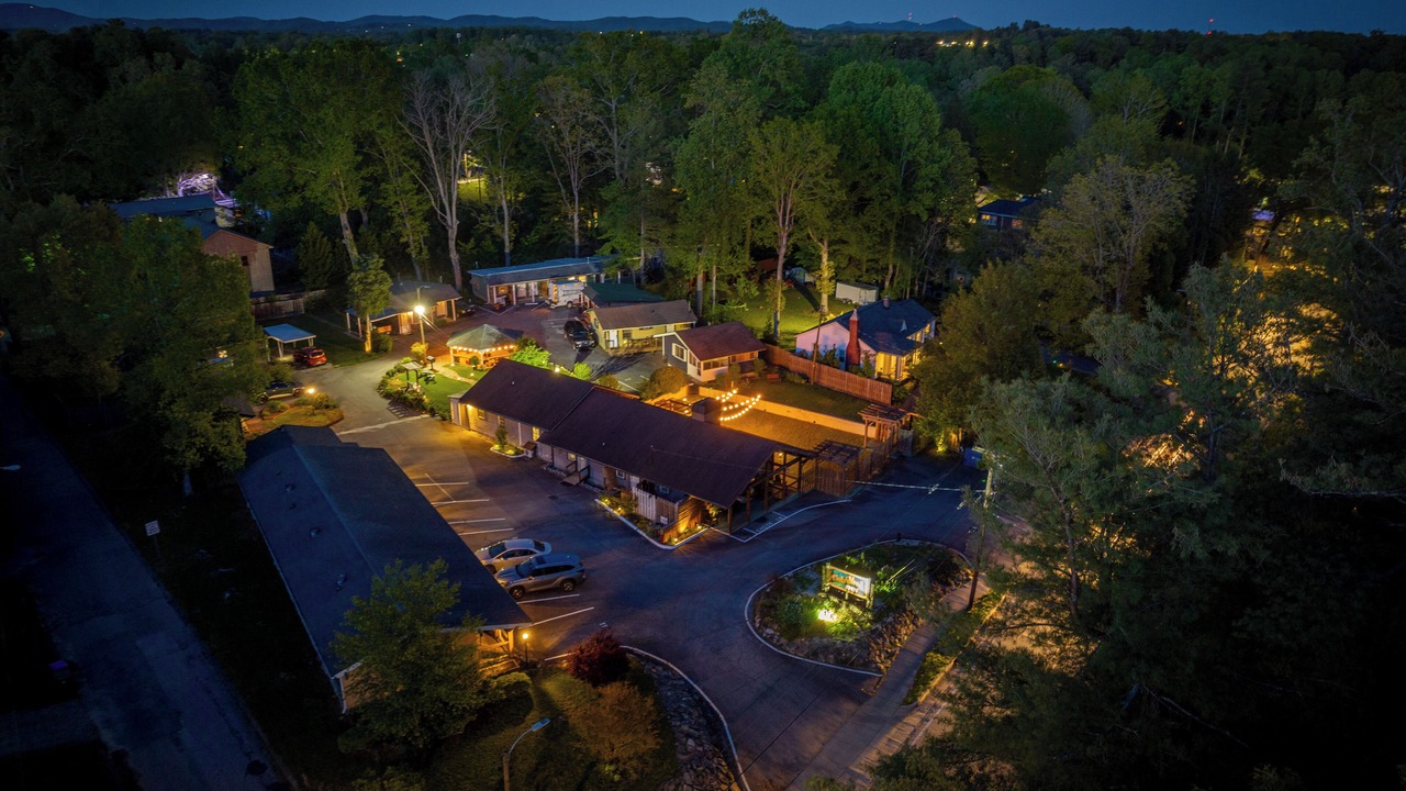 Photo of Outdoor in Hendersonville
