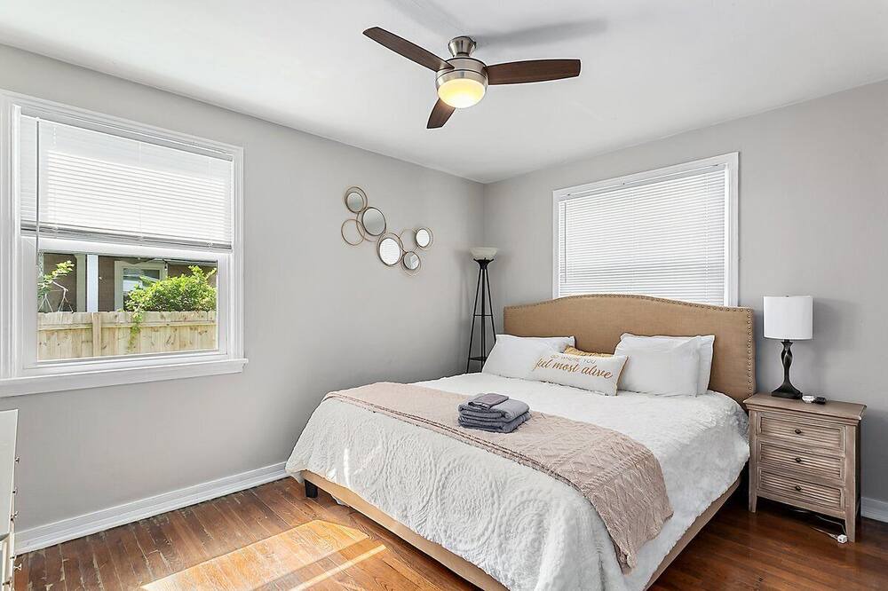 Photo of Bedroom in Avondale