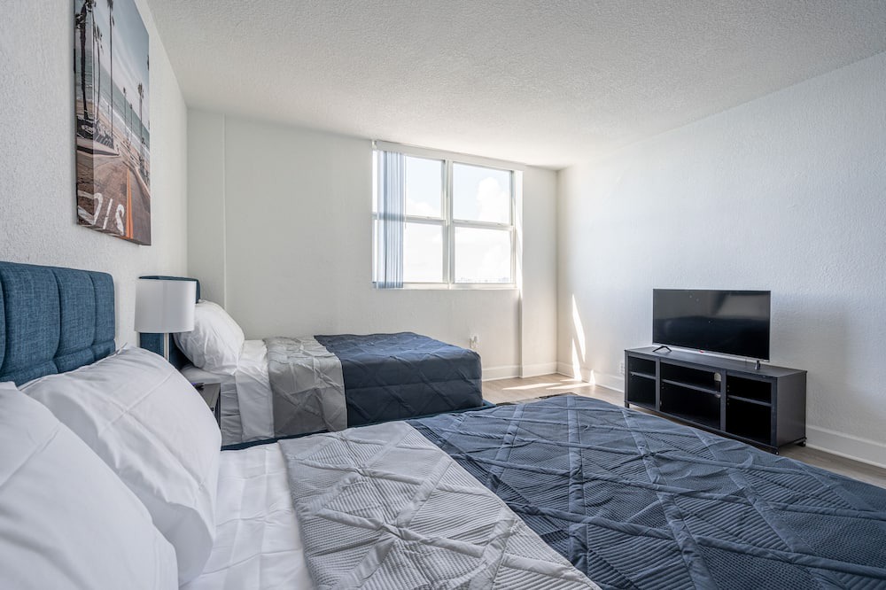 Photo of Bedroom in North Bay Village