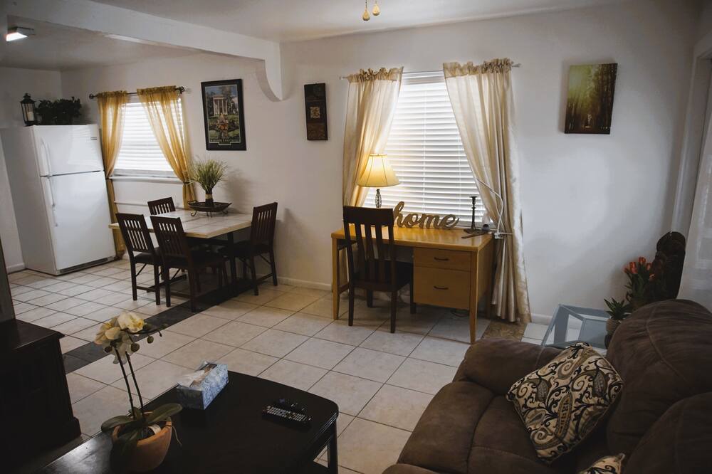 Photo of Livingroom in Fruitville