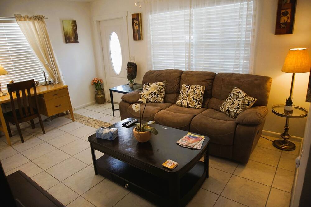Photo of Livingroom in Fruitville