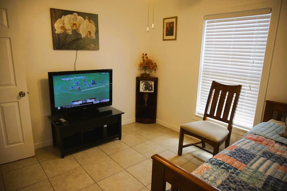 Photo of Livingroom in Fruitville