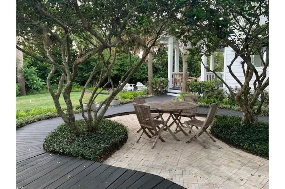 Photo of Patio Balcony in Edgewater