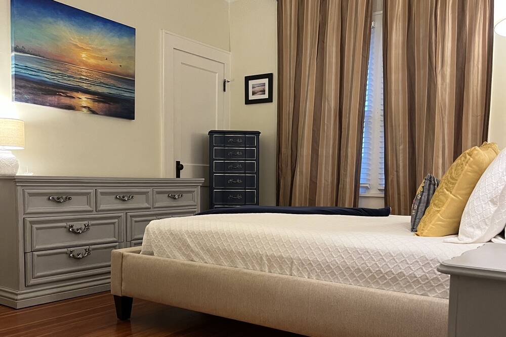 Photo of Bedroom in Historic Old Northeast