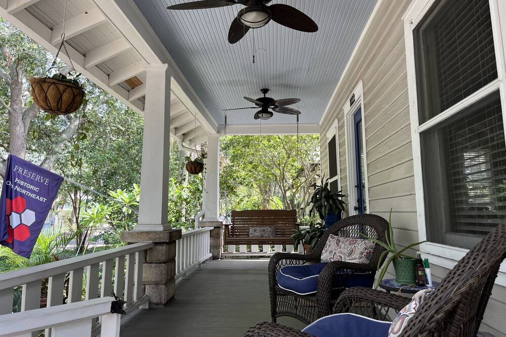 Photo of Patio Balcony in Historic Old Northeast