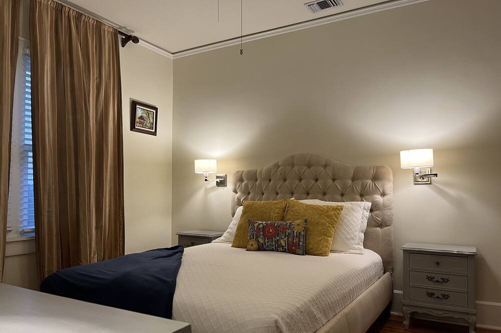 Photo of Bedroom in Historic Old Northeast