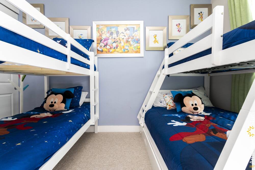 Photo of Bedroom in Crestwynd Bay