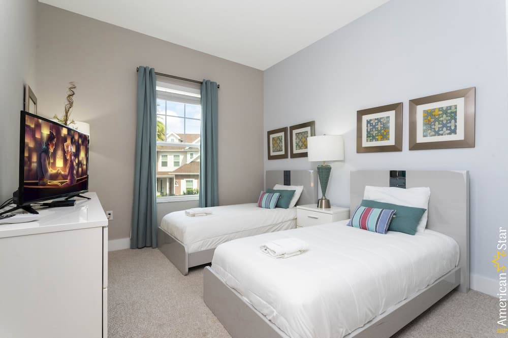 Photo of Bedroom in Crestwynd Bay