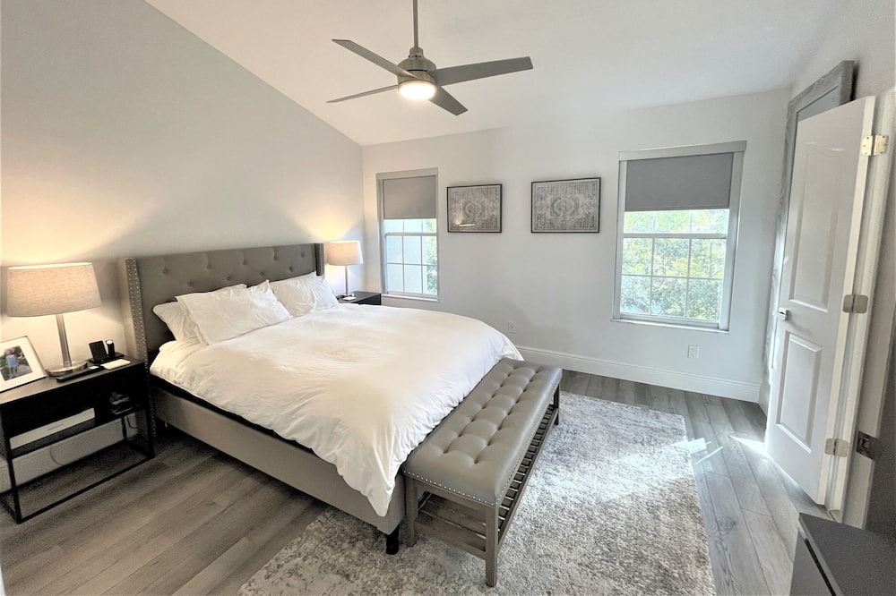 Photo of Bedroom in Ballast Point