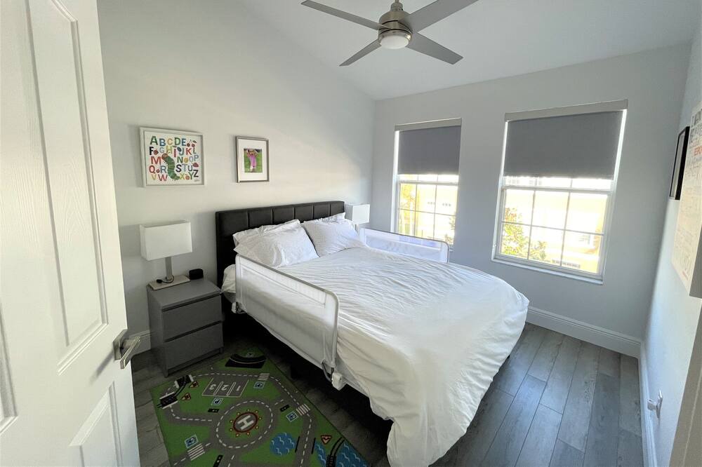 Photo of Bedroom in Ballast Point