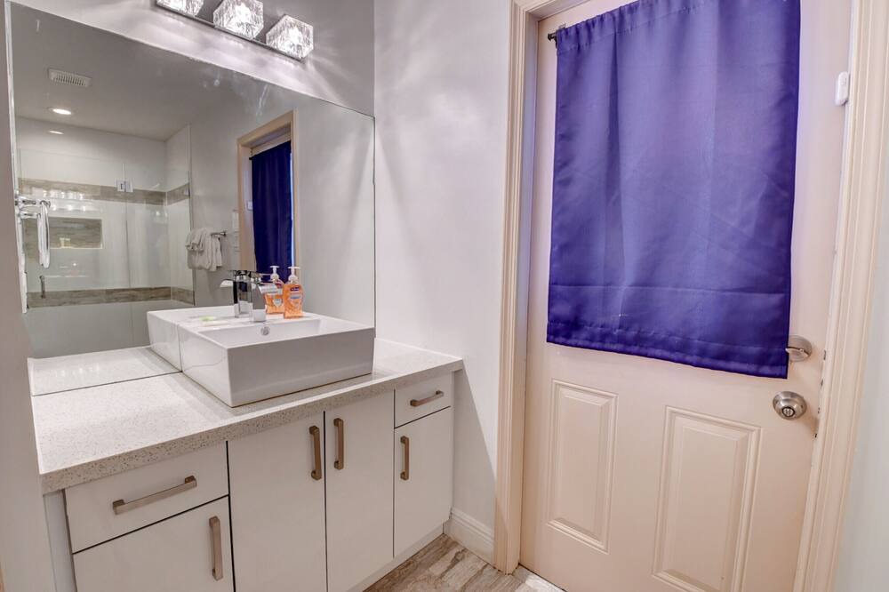Photo of Bathroom in Boynton Beach