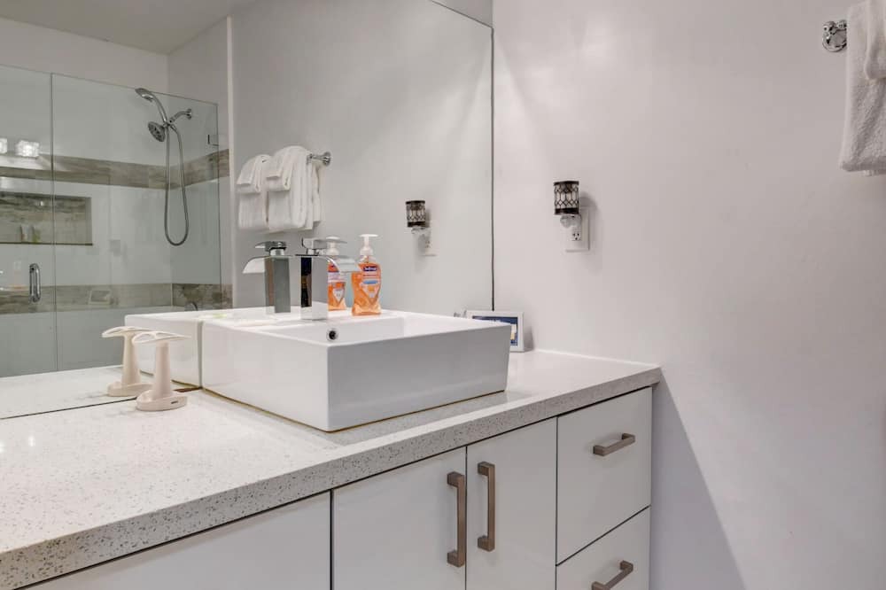 Photo of Bathroom in Boynton Beach