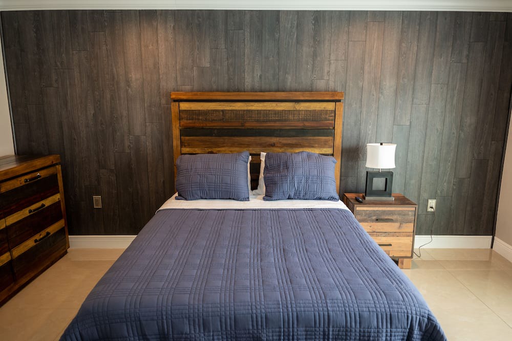 Photo of Bedroom in Egypt Lake-Leto