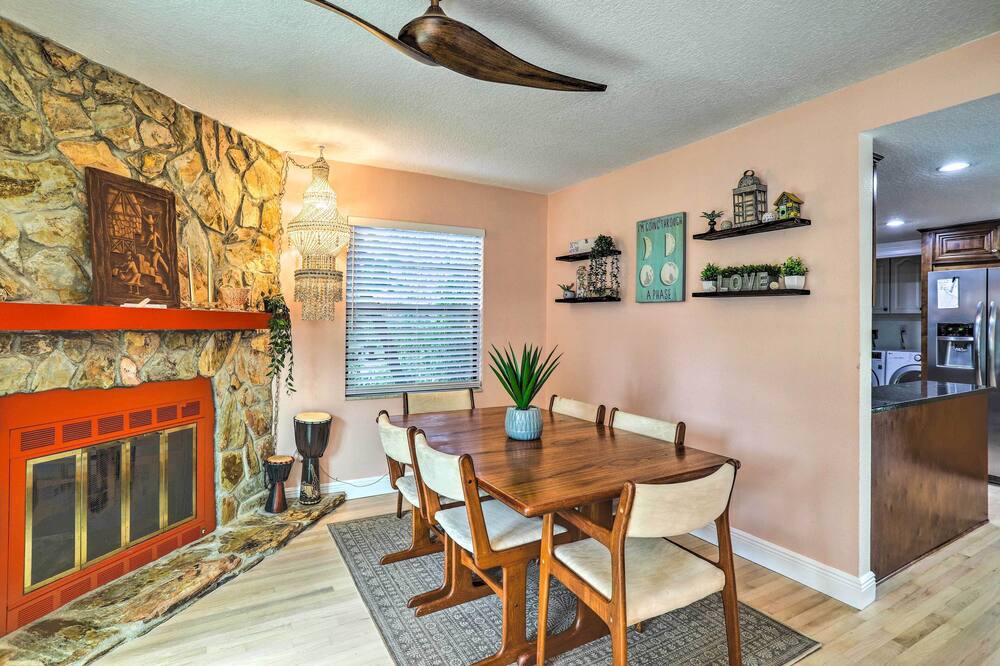 Photo of Livingroom in Historic Old Northeast