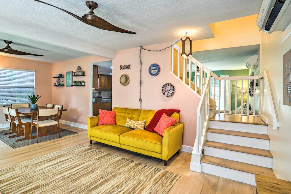 Photo of Livingroom in Historic Old Northeast