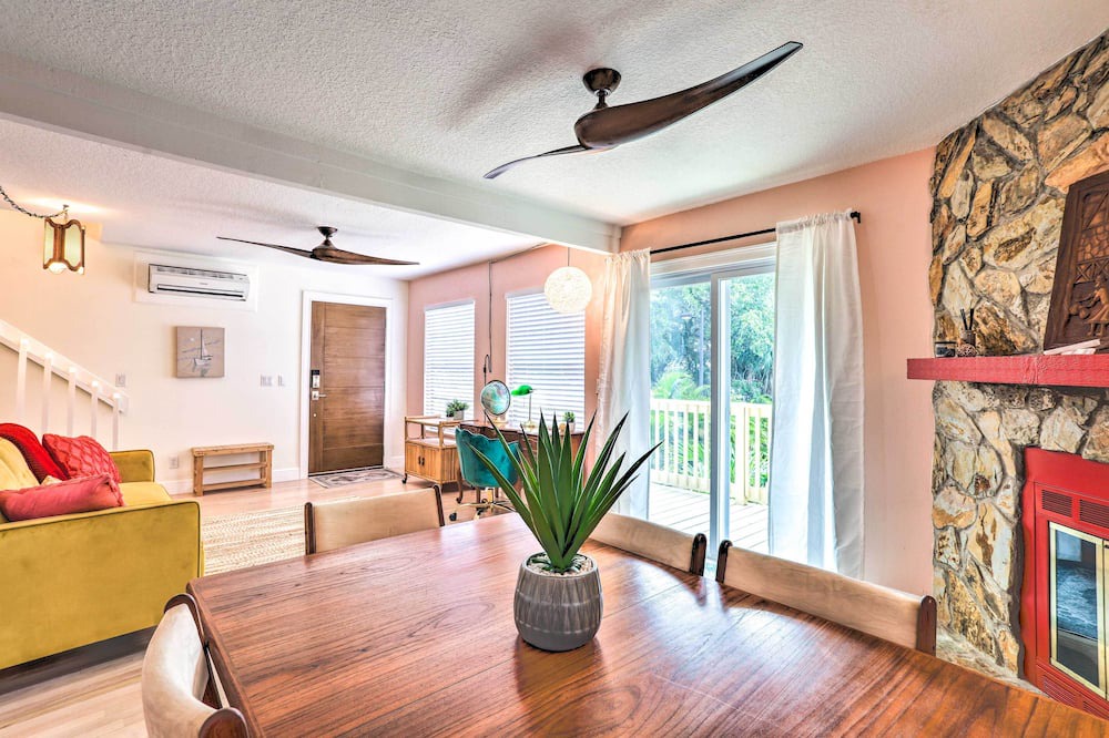 Photo of Livingroom in Historic Old Northeast