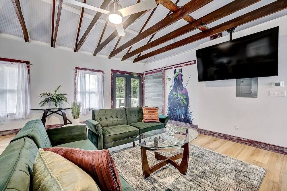 Photo of Livingroom in Springfield