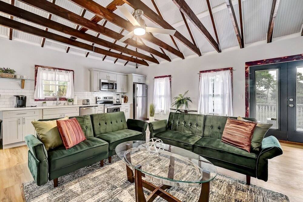 Photo of Livingroom in Springfield