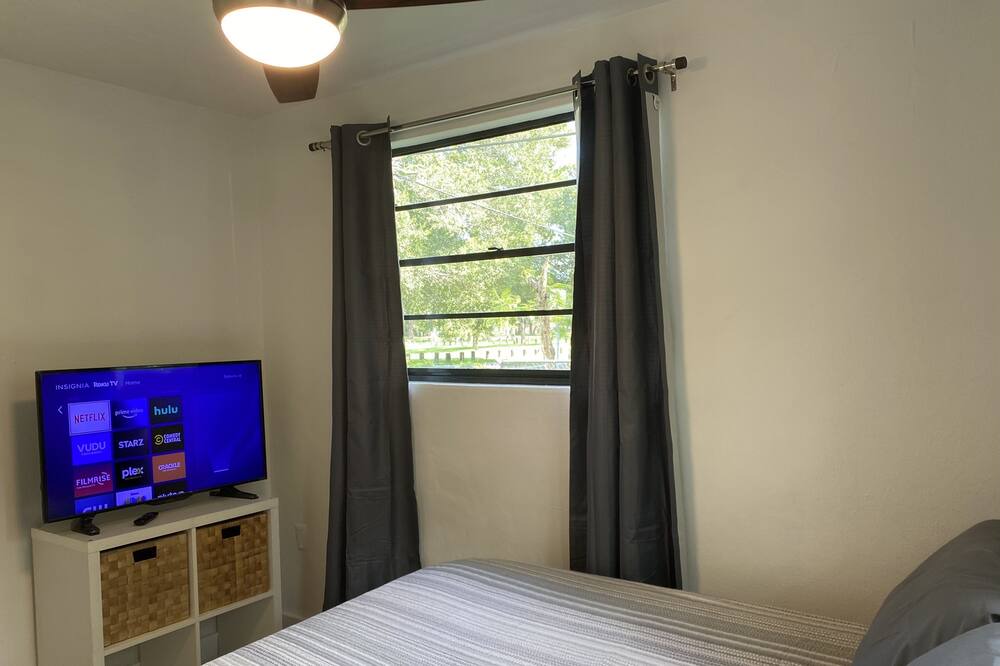 Photo of Bedroom in Murray Hill