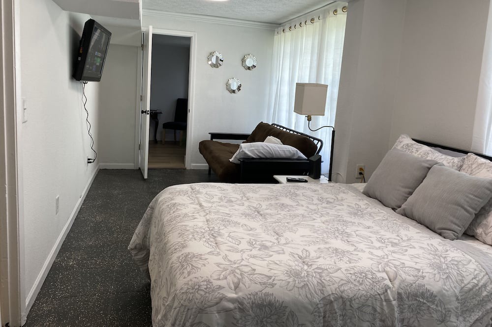 Photo of Bedroom in Murray Hill