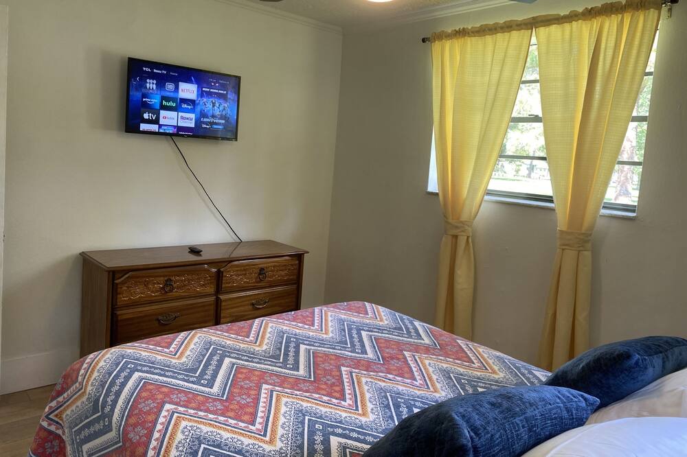 Photo of Bedroom in Murray Hill