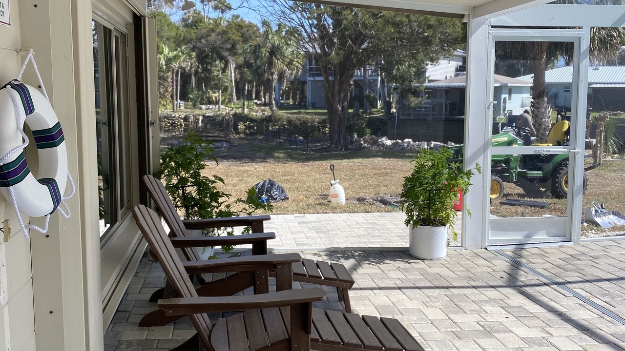 Photo of Patio Balcony in Yankeetown