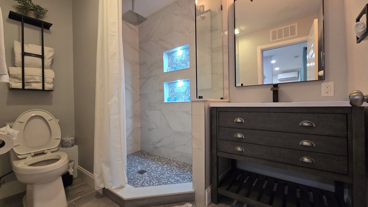 Photo of Bathroom in South Palm Park Neighborhood Association