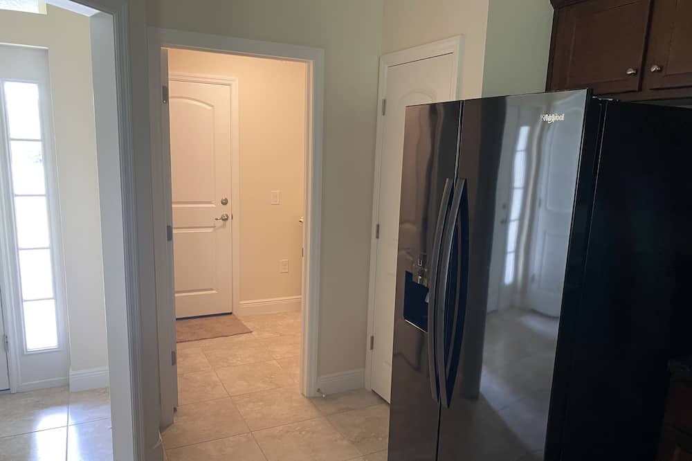 Photo of Bedroom in Mirror Lakes
