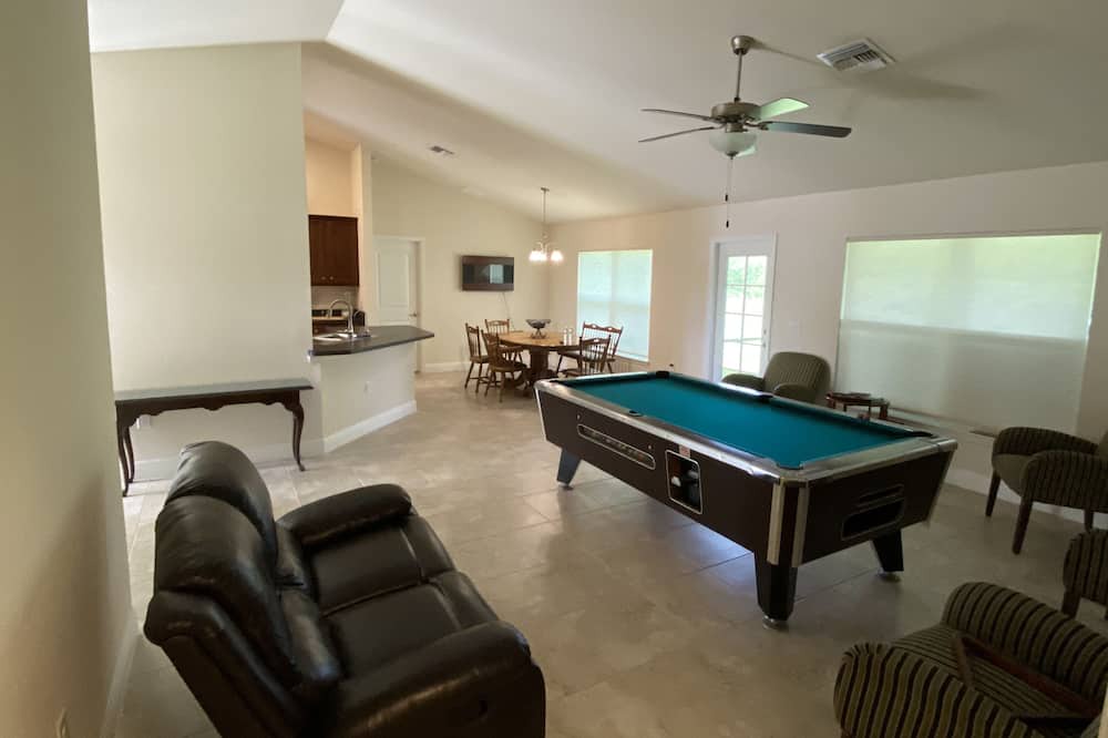Photo of Bedroom in Mirror Lakes