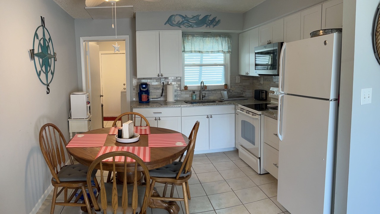 Photo of Kitchen in Pine Island Center