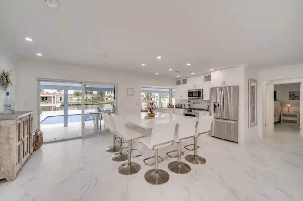 Photo of Kitchen in Cypress Lakes