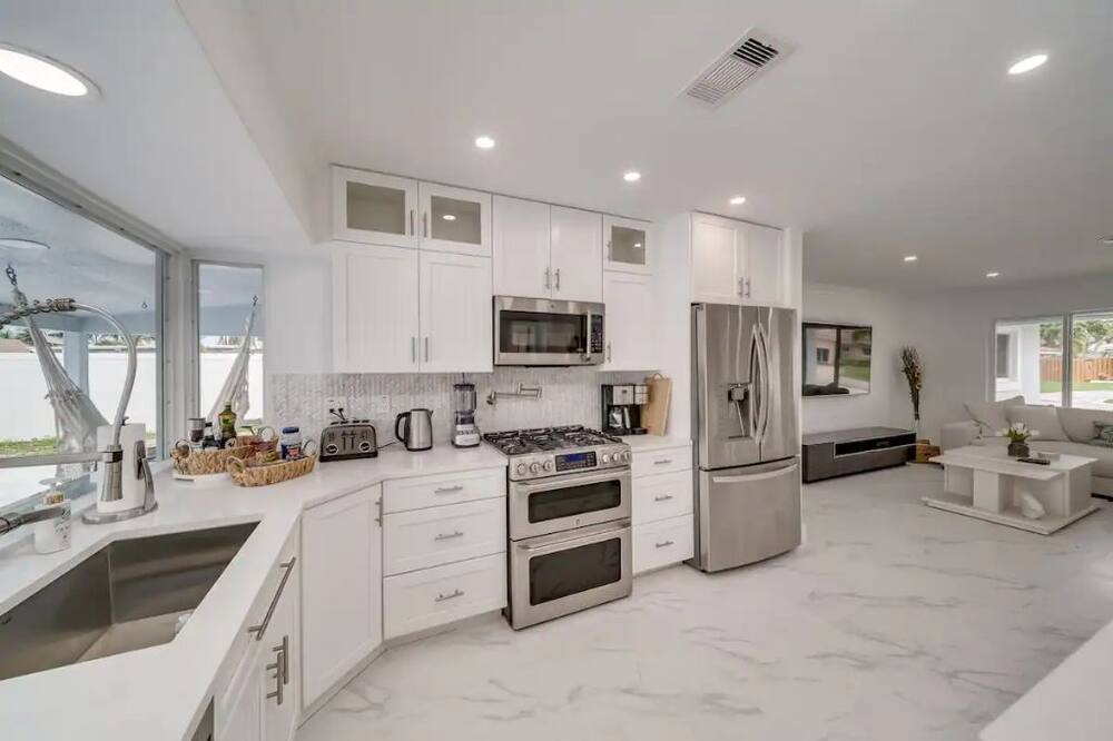 Photo of Kitchen in Cypress Lakes