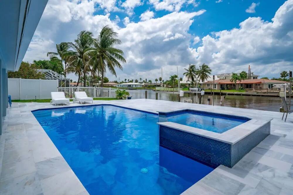 Photo of Outdoor in Cypress Lakes