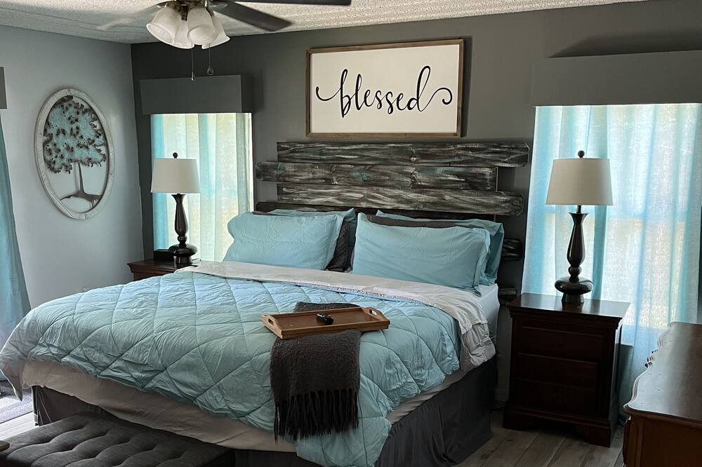 Photo of Bedroom in Port Saint John