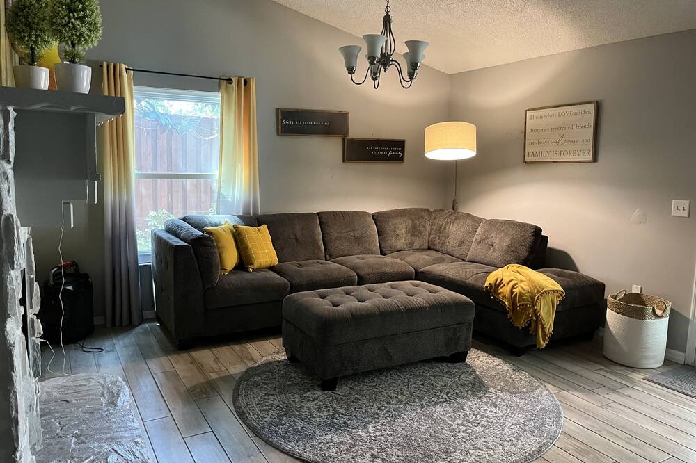 Photo of Livingroom in Port Saint John