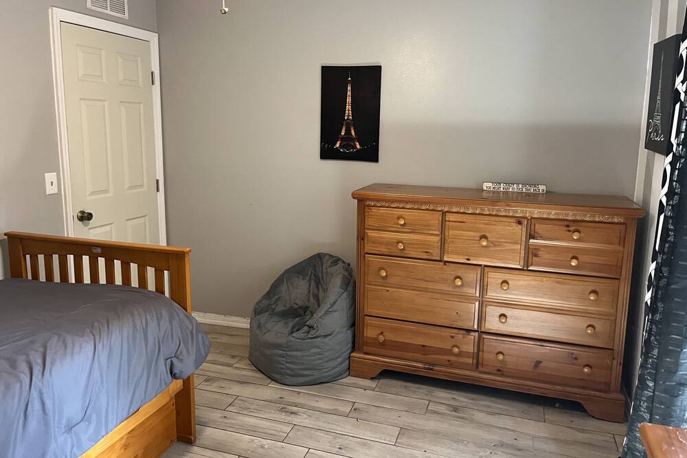 Photo of Bedroom in Port Saint John