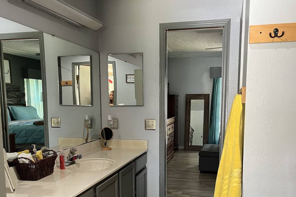 Photo of Bathroom in Port Saint John