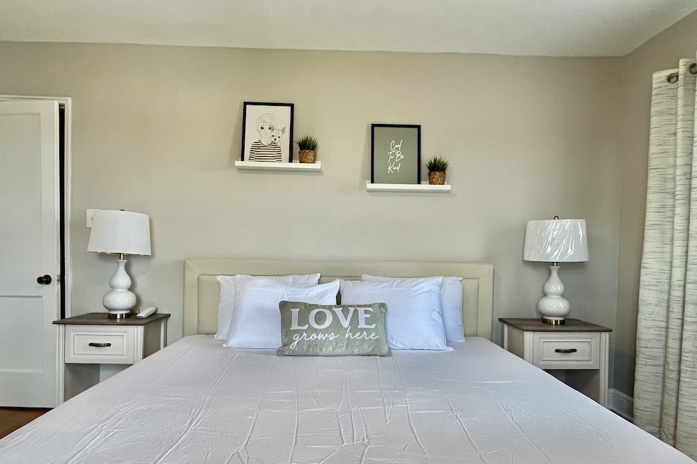 Photo of Bedroom in Florida South Atlantic Coast