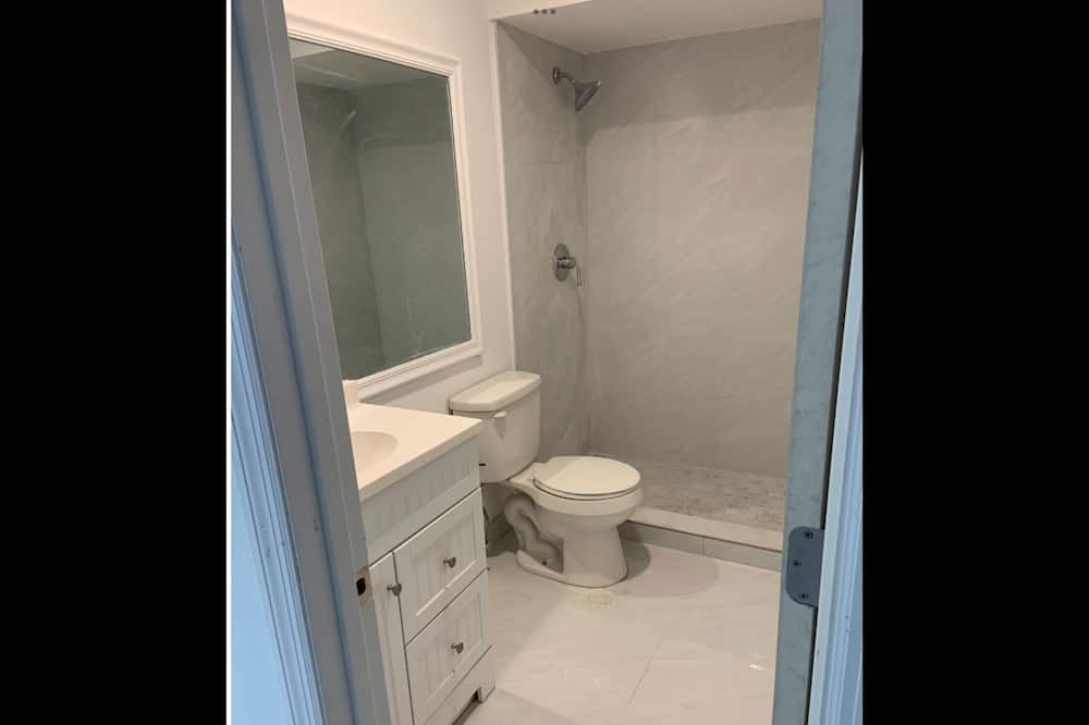 Photo of Bathroom in Sandalfoot Cove